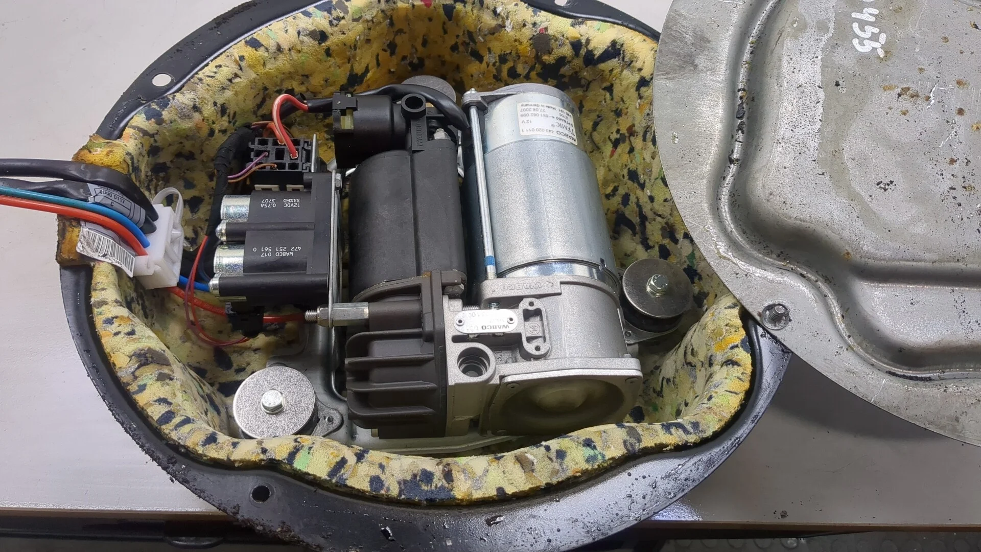 Компрессор воздушный (пневмоподвески) BMW 7 E65 2001-2008 КПП автомат (АКПП) 306D3 Дизель 3 л Турбо