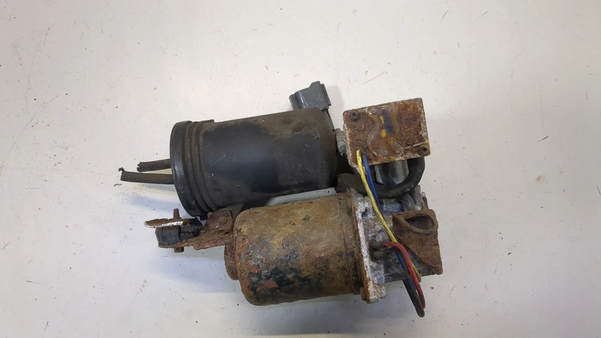 Компрессор воздушный (пневмоподвески) Infiniti QX56 2004-2010 КПП автомат 4х4 (АКПП) VK56DE Бензин 5.6 л Инжектор