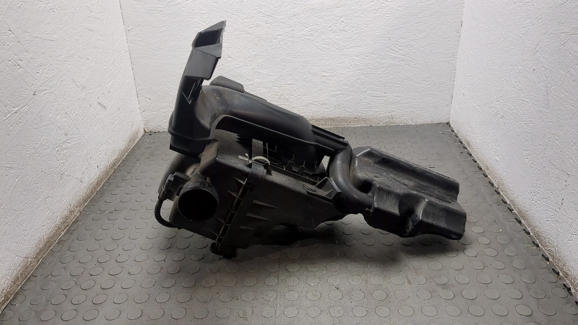 Корпус воздушного фильтра Mazda CX-5 2017-2021 КПП 6-ст.мех.(МКПП) PE Бензин 2 л Инжектор