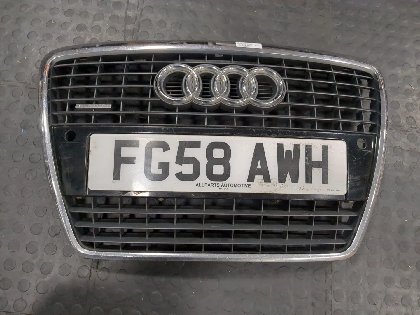 Решетка радиатора Audi A8 (D3) 2002-2010 КПП автомат 4х4 (АКПП) ASB Дизель 3 л TDI