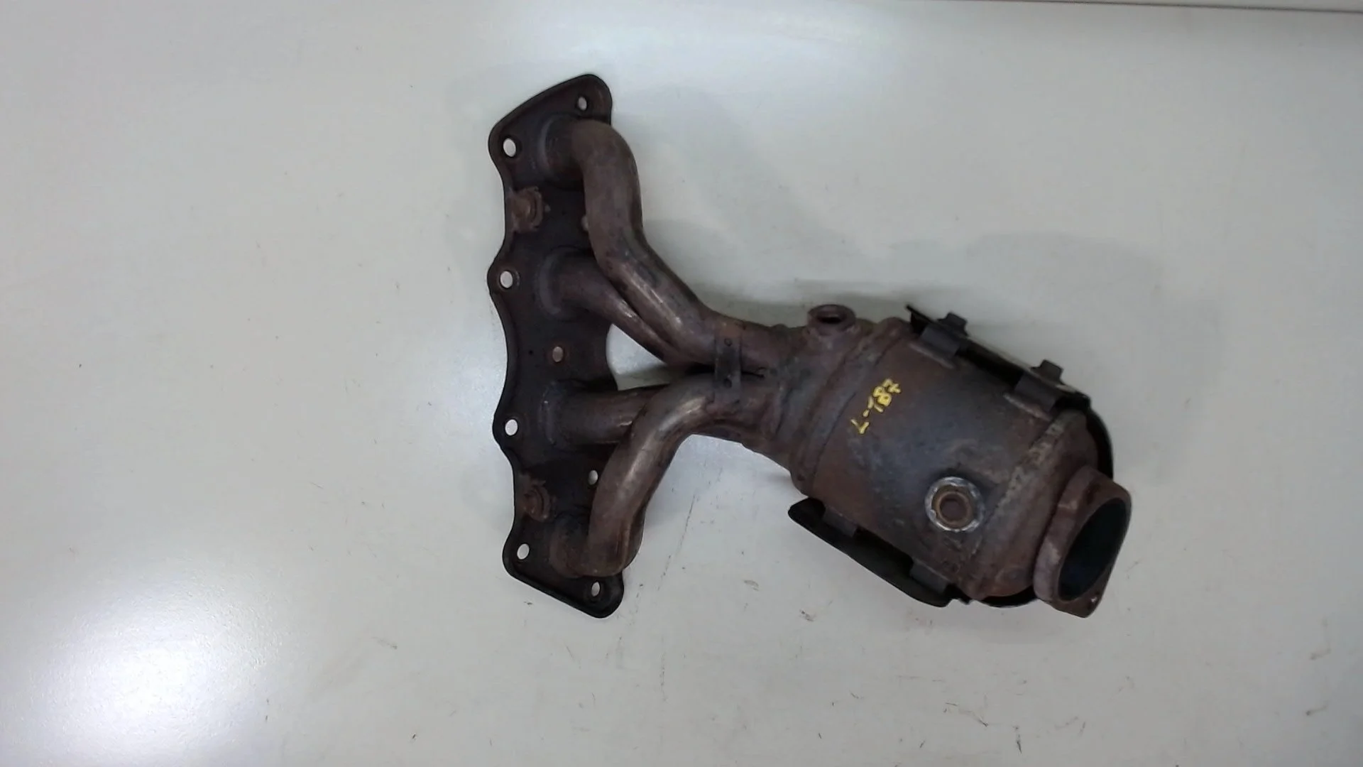 Катализатор Hyundai Accent (Solaris) 2010-2019 КПП автомат (АКПП) G4FD Бензин 1.6 л Инжектор