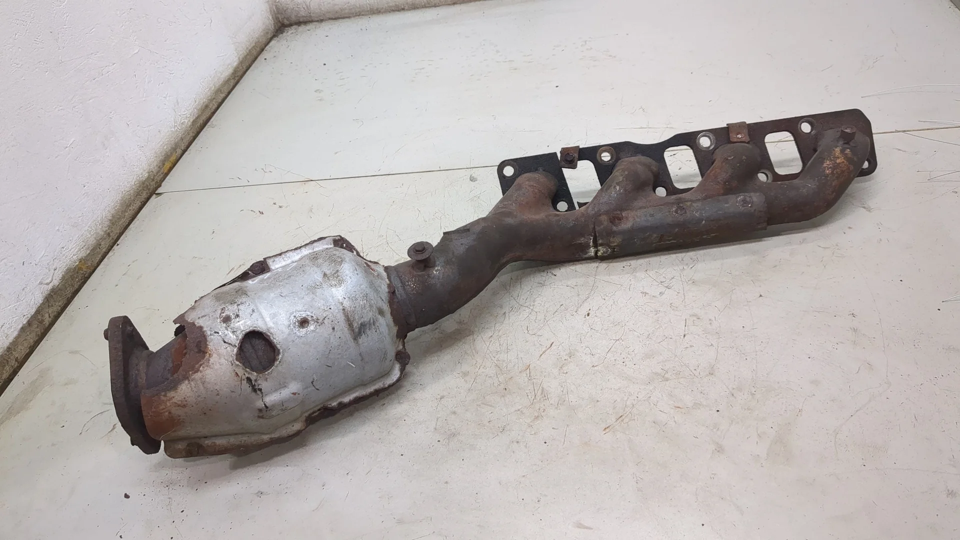 Катализатор Infiniti QX56 2004-2010 КПП автомат 4х4 (АКПП) VK56DE Бензин 5.6 л Инжектор