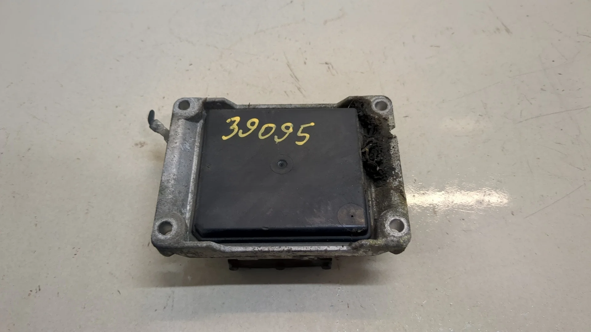 Блок управления двигателем Opel Corsa D 2006-2014 КПП 5-ст.мех.(МКПП) Z10XEP Бензин 1 л Инжектор