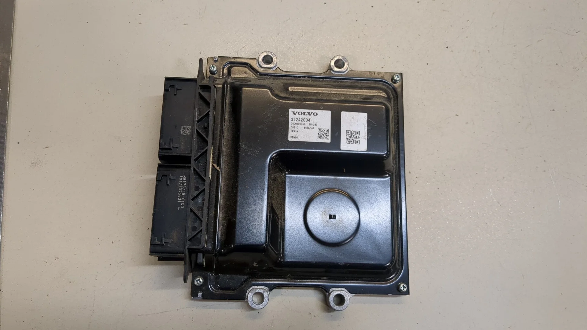 Блок управления двигателем Volvo XC40 2017-2025 КПП автомат (АКПП) B4204T47 Бензин 2 л Турбо-инжектор
