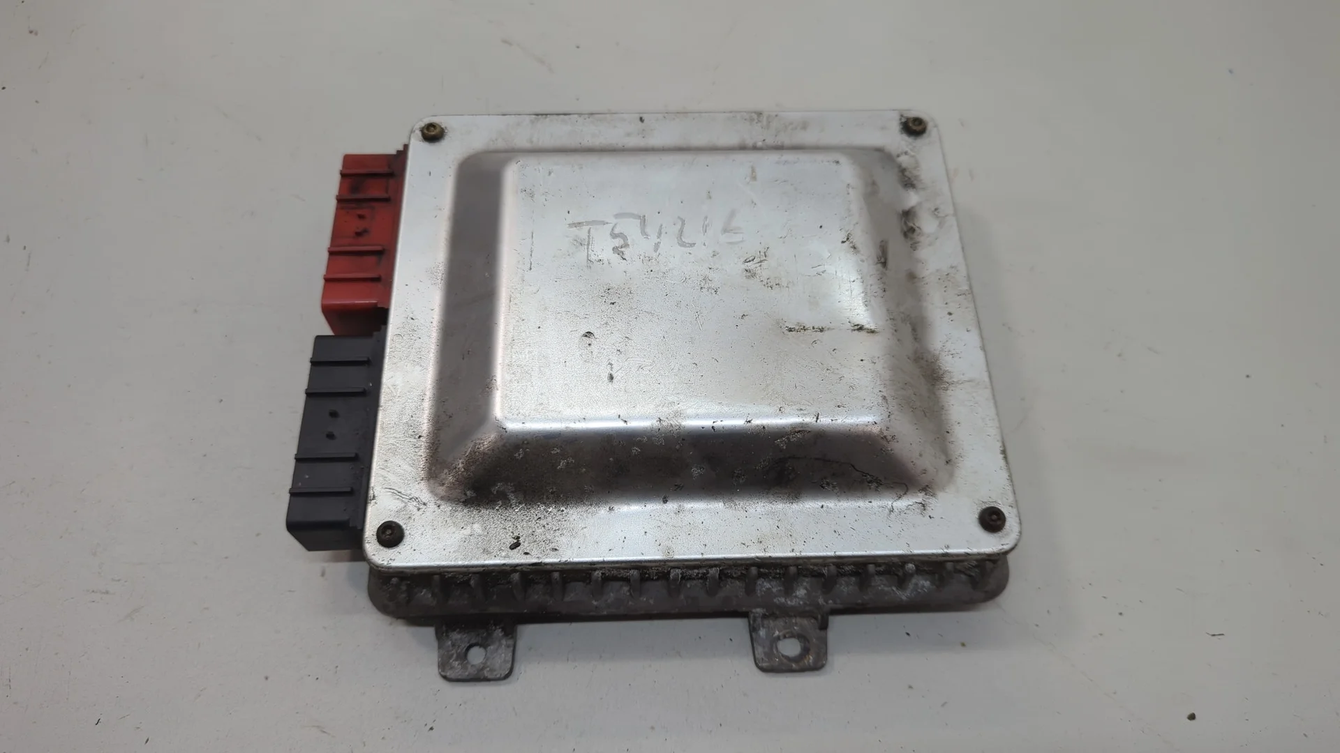 Блок управления двигателем Land Rover Discovery 2 1998-2004 КПП 5-ст.мех 4х4 (МКПП) 15P 10P Дизель 2.5 л Турбо