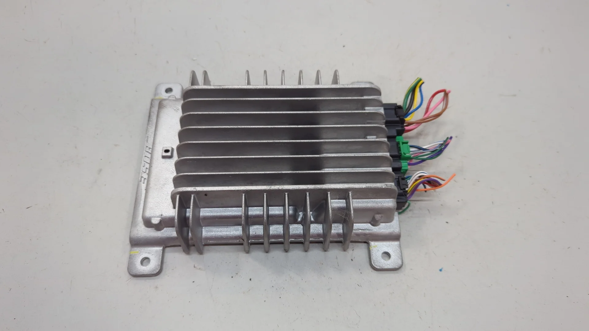 Усилитель магнитолы Mazda Mazda6 GH 2007-2012 КПП 6-ст.мех.(МКПП) R2 Дизель 2.2 л Турбо