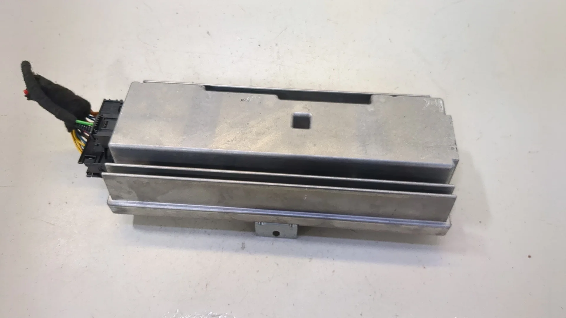 Усилитель магнитолы BMW X6 E71 2007-2014 КПП автомат 4х4 (АКПП) N63B44A Бензин 4.4 л Турбо-инжектор