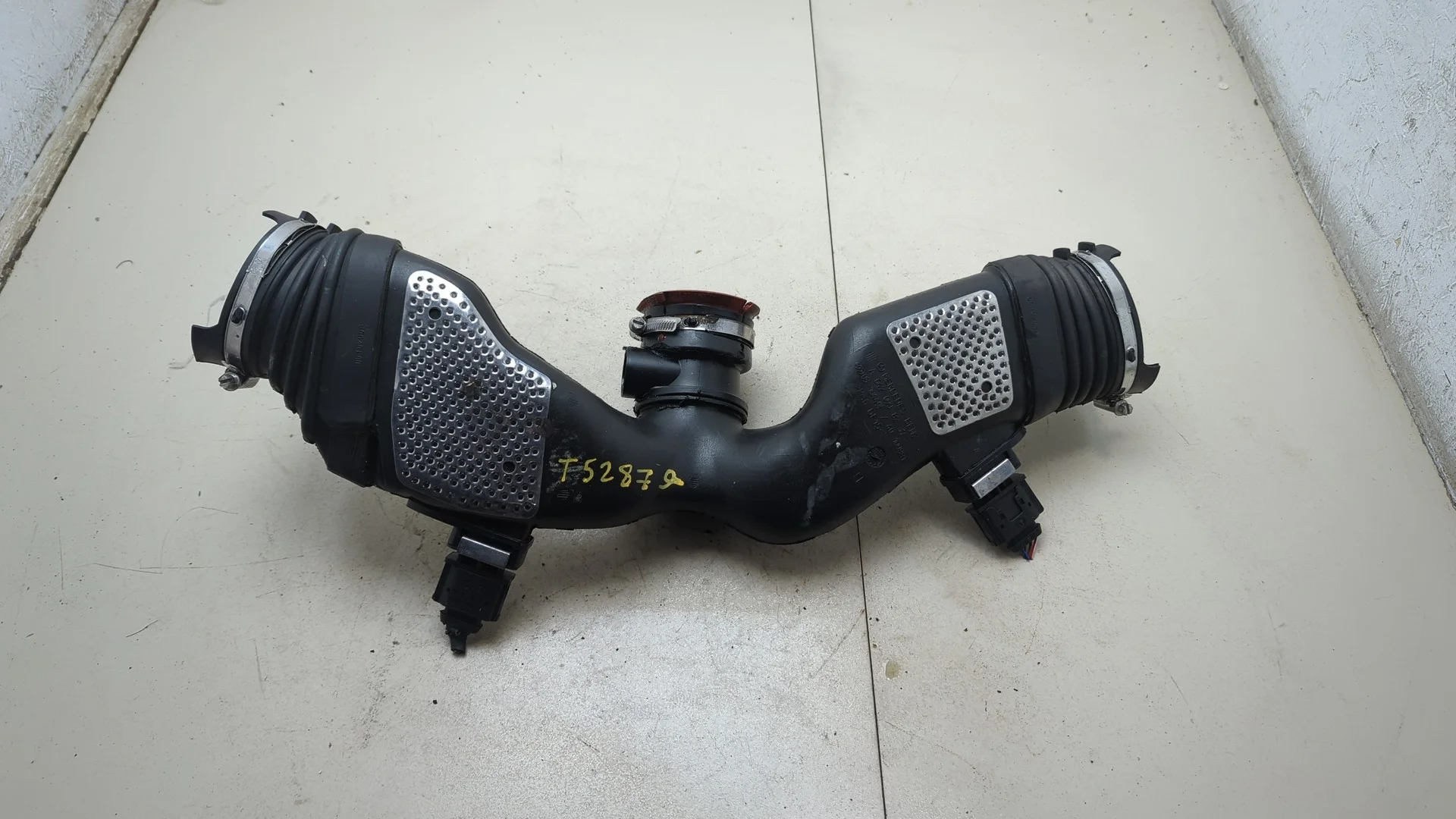 Патрубок корпуса воздушного фильтра Mercedes-Benz M-Class W164 2005-2011 КПП автомат 4х4 (АКПП) OM 642.940 Дизель 3 л CDI