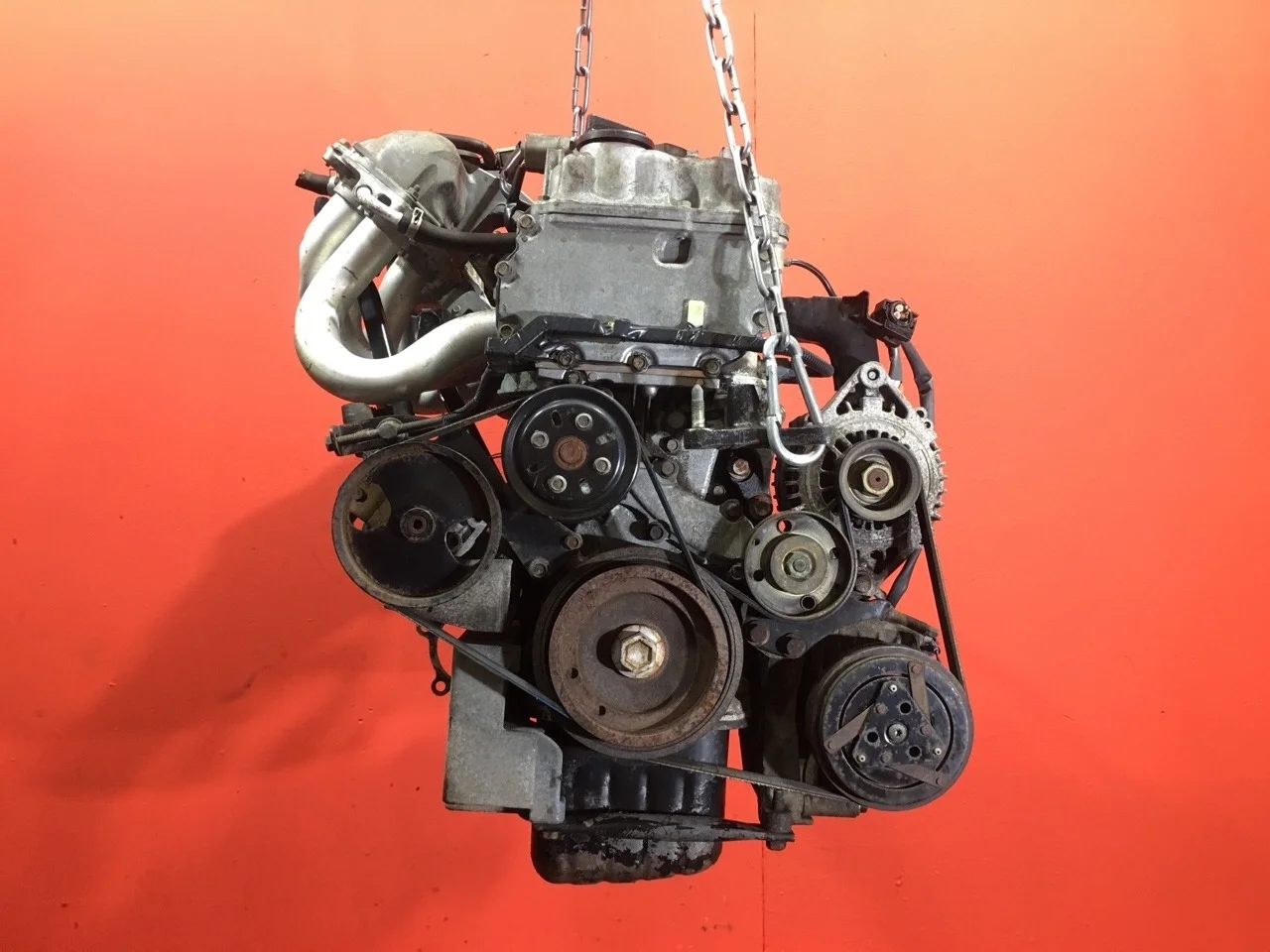 Двигатель Nissan Almera N16 2000-2006 5 дверный хэтч