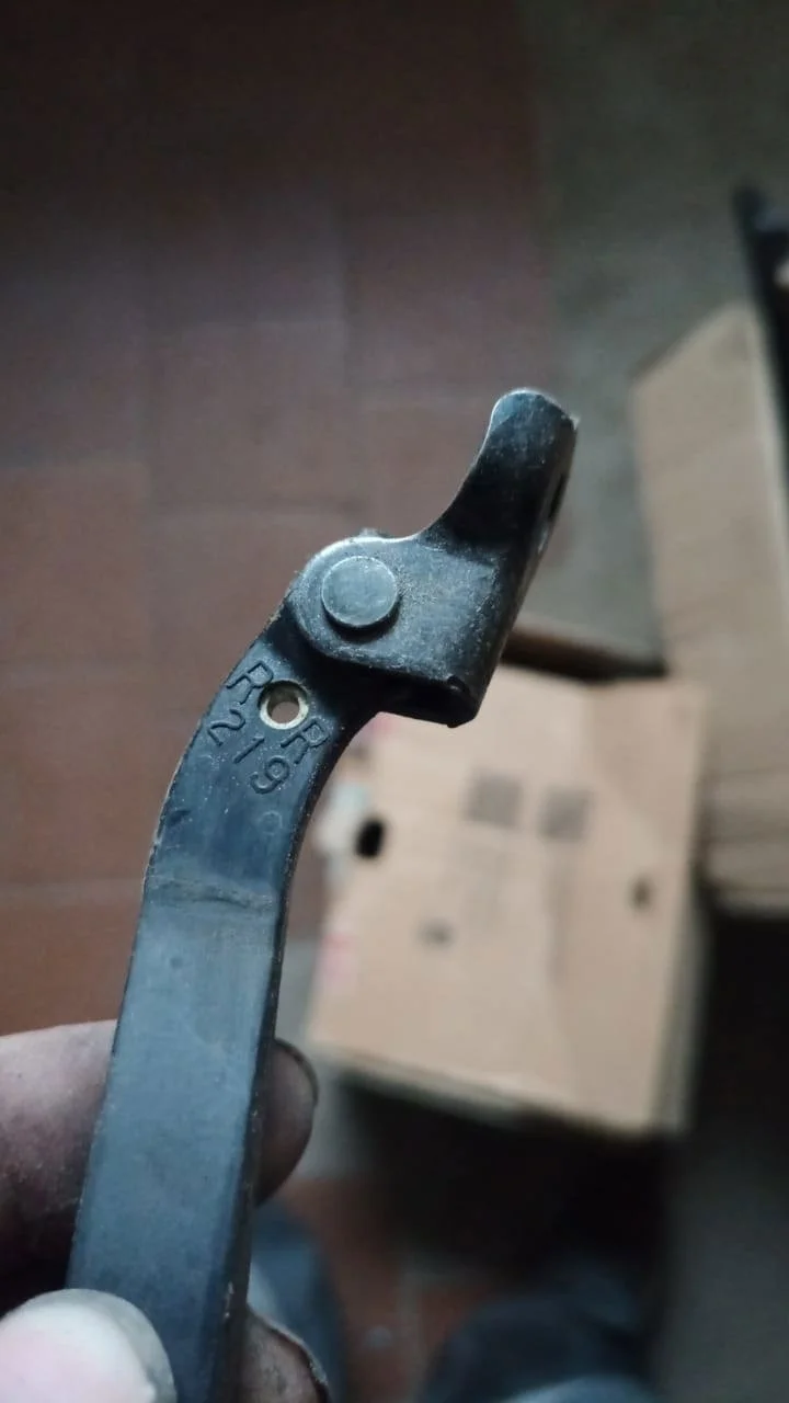 Ограничитель двери Toyota Camry XV50 (2011—2014)