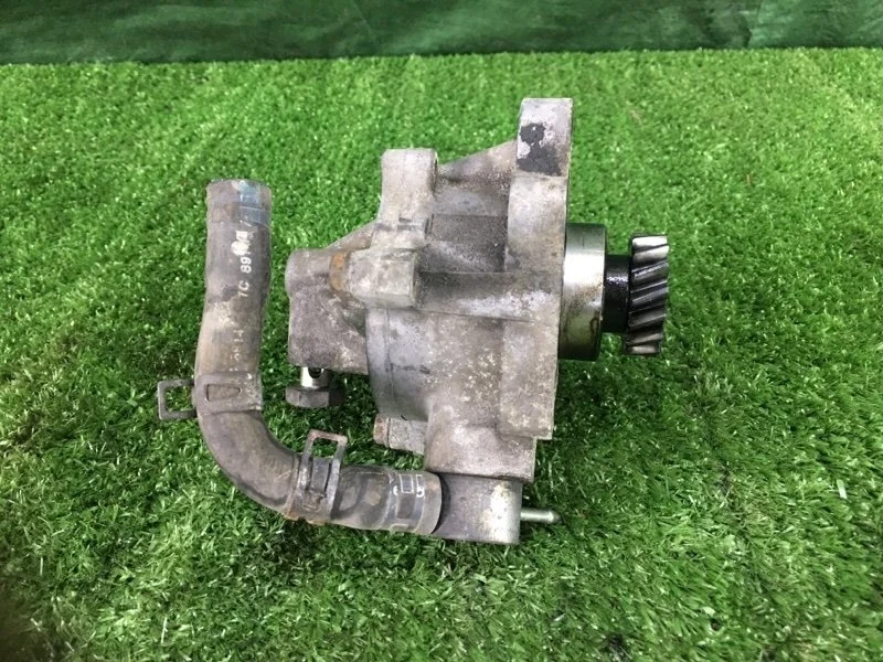 Насос вакуумный Mitsubishi Pajero 4 2012 LDA-V98W