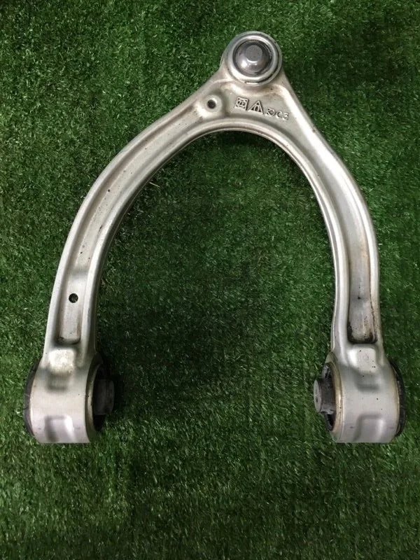 Рычаг подвески верхний Mercedes-Benz -Class 2015 W205