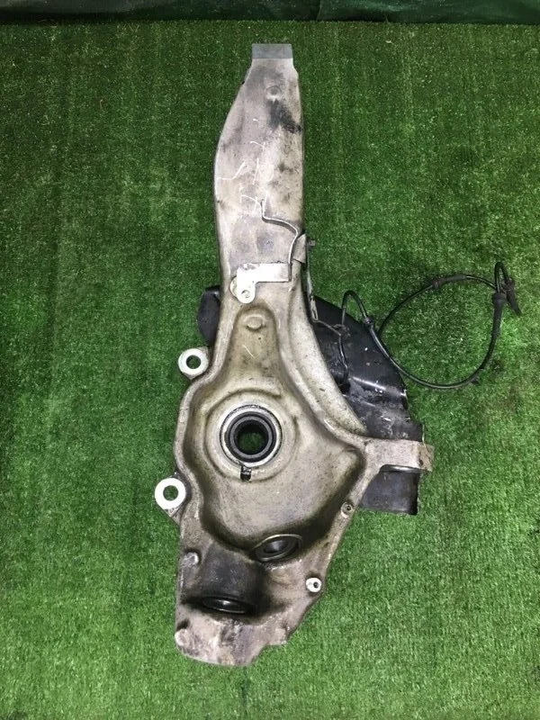 Кулак поворотный левый LAND ROVER RANGE IV 2020 L405