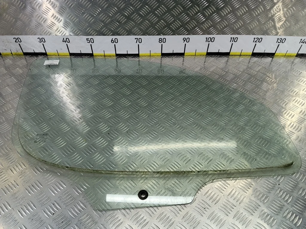 Стекло двери передней правое Fiat Doblo I рестайл