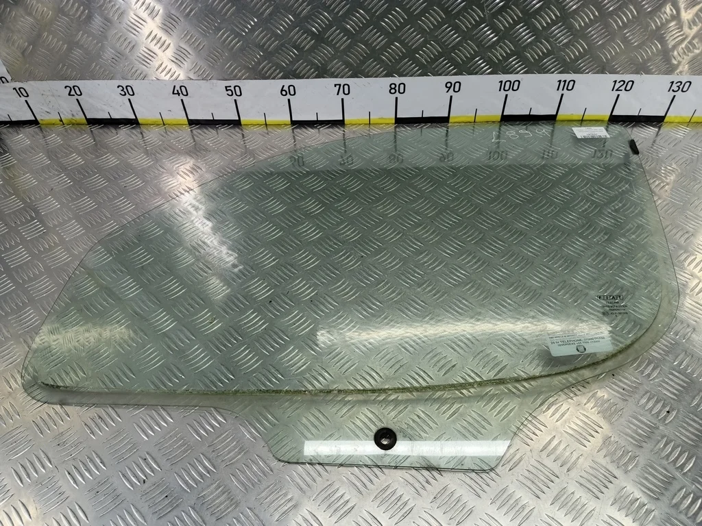 Стекло двери передней левое Fiat Doblo I рестайли