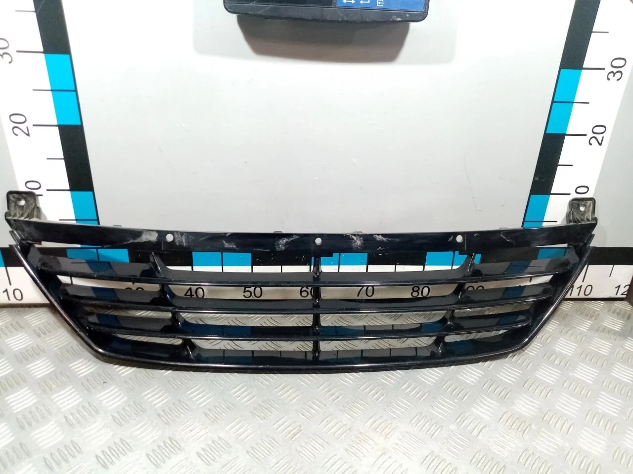 [Б/У] Решетка в бампер центральная ix35 [Код: 00677148 ]
