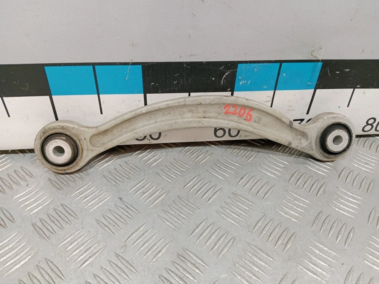 [Б/У] Рычаг задний верхний правый передний - (Состояние: Отличное пробег 41000) [Код: 00677553 ]