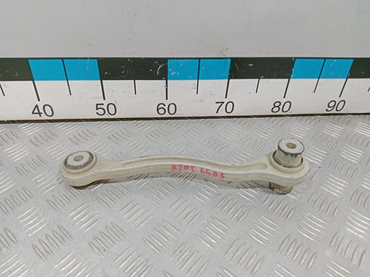 [Б/У] Рычаг задний нижний правый передний [Код: 00674008 ]