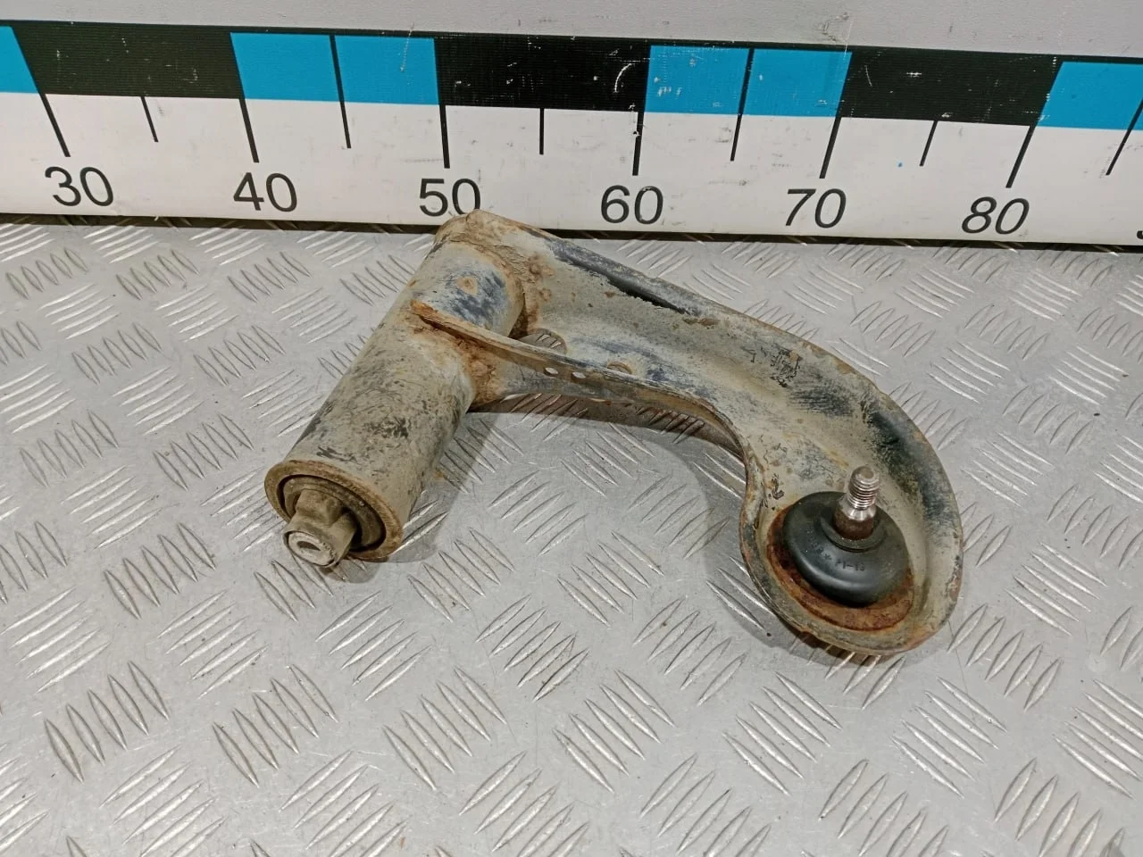 [Б/У] Рычаг передний верхний правый Mercedes [Код: 00674021 ]