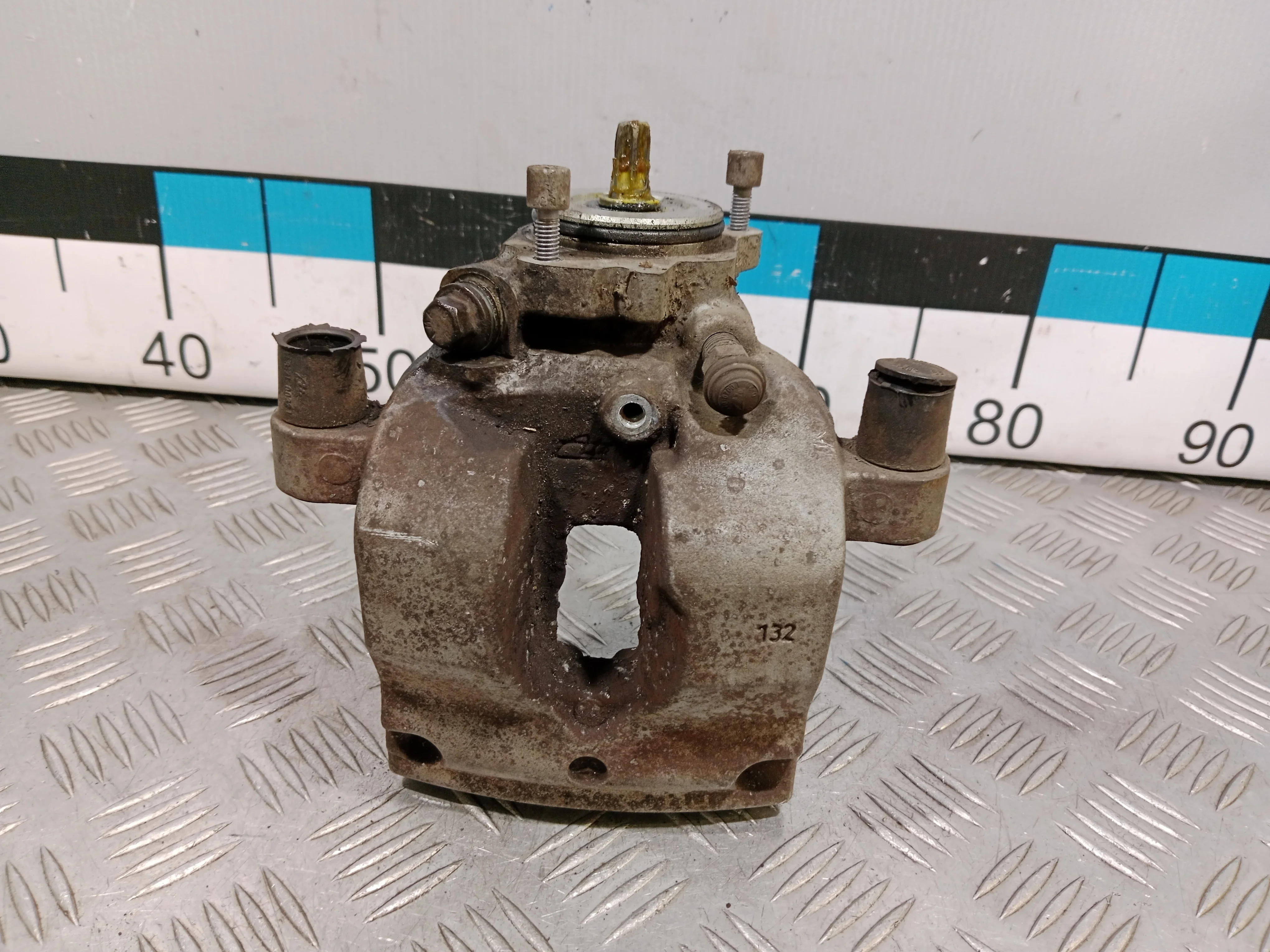 [Б/У] Суппорт тормозной задний правый [Код: 00424107 ]