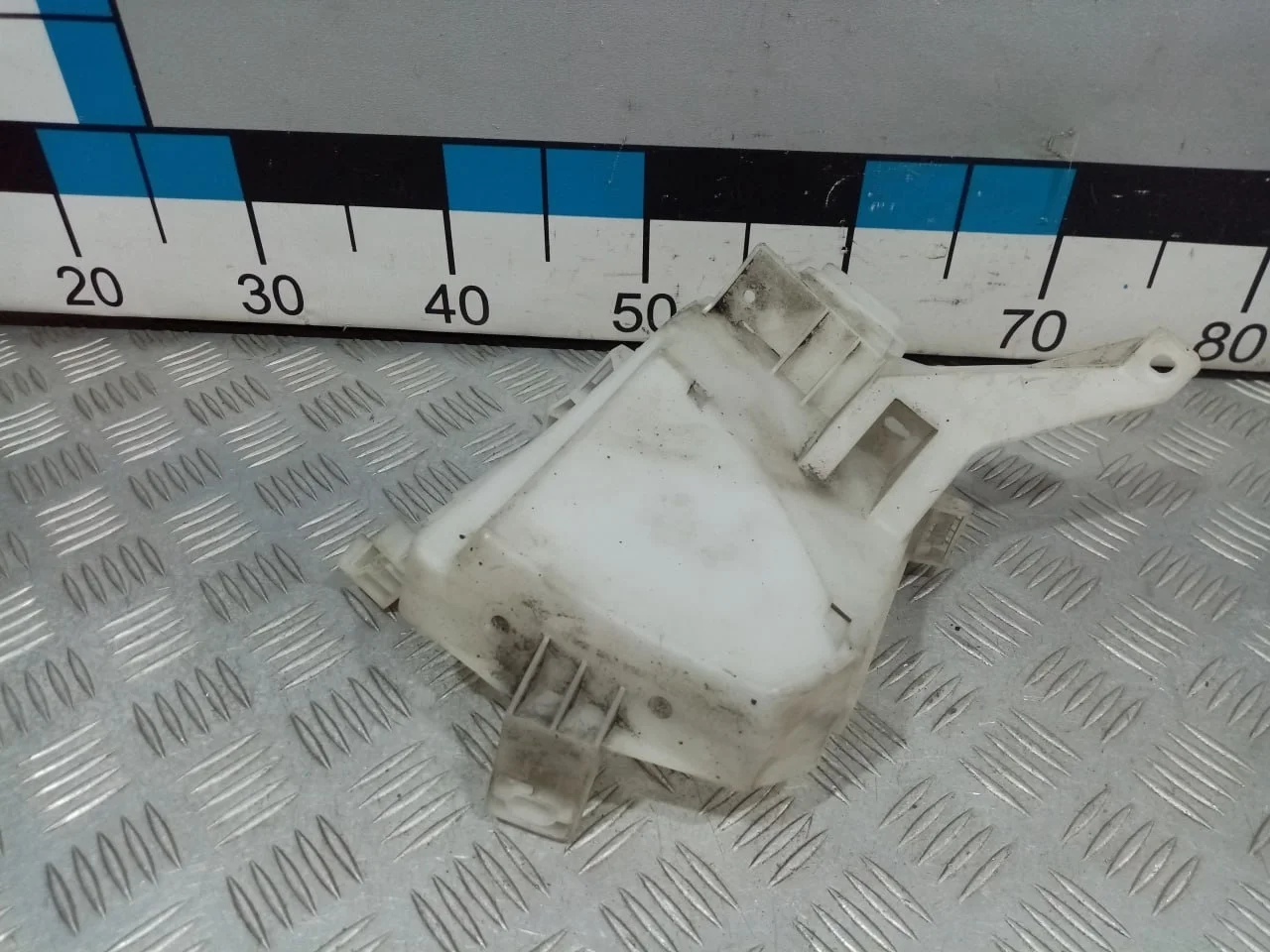 [Б/У] Корпус блока предохранителей [Код: 00676935 ]