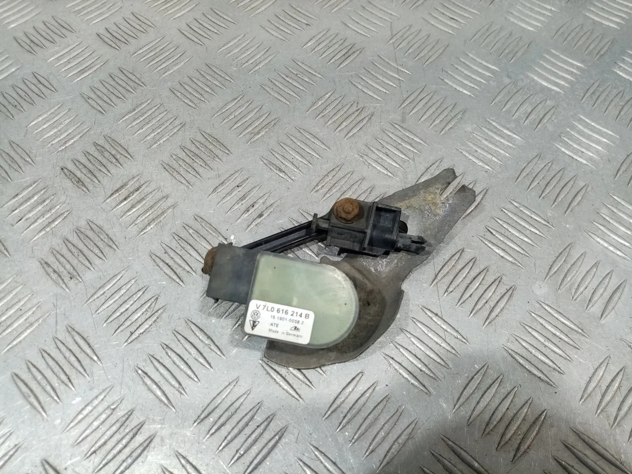 [Б/У] Датчик регулировки дорожного просвета [Код: 00676587 ]