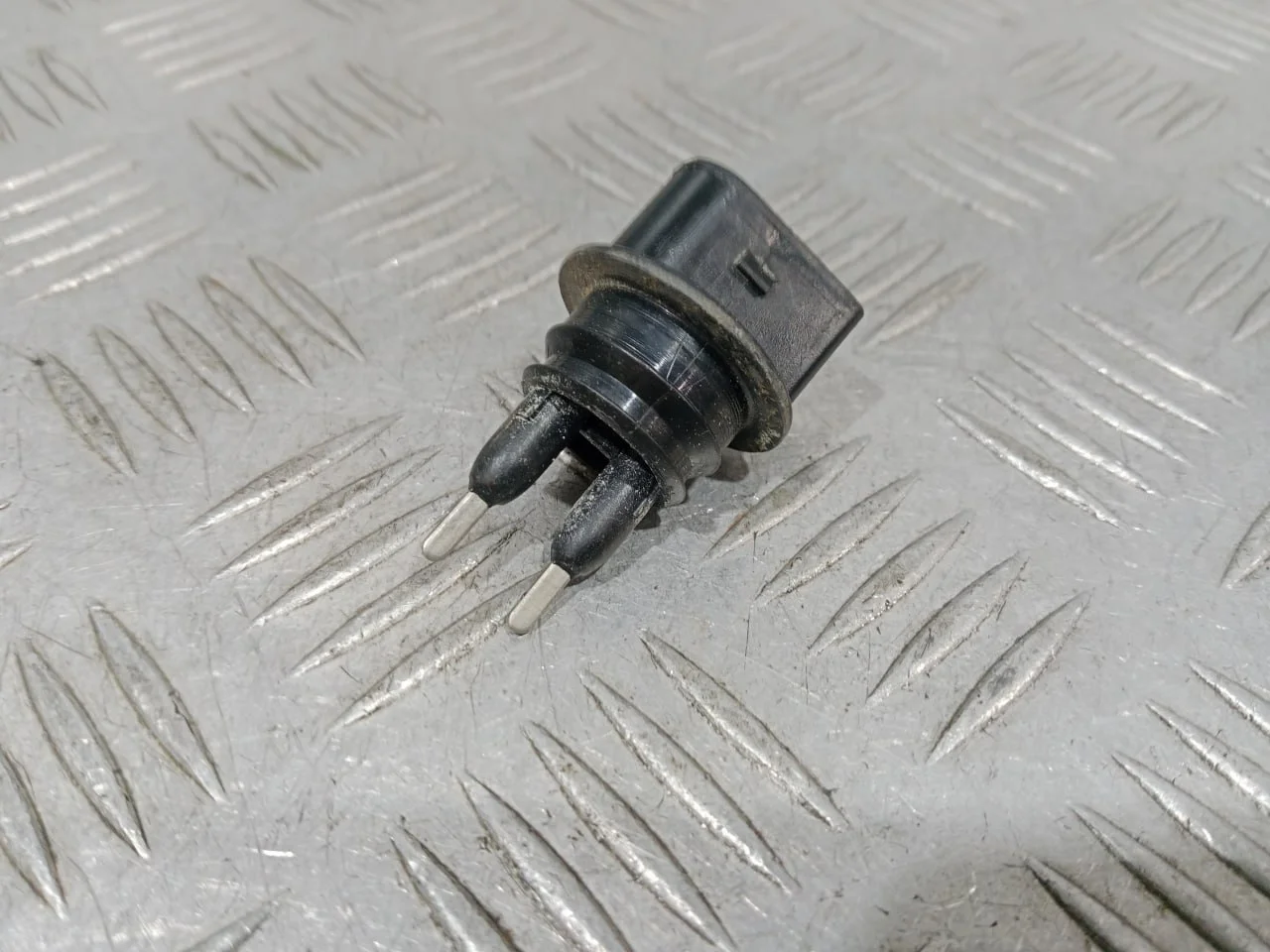 [Б/У] Датчик уровня жидкости в бачок омывателя [Код: 00677053 ]