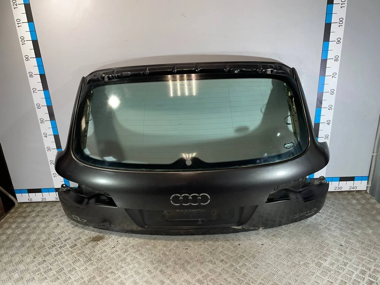[Б/У] Дверь багажника Audi Q7 4L 2005-2015 - (Состояние: стекло продается отдельно) [ХОРОШЕЕ] [Код: 00667549 ]