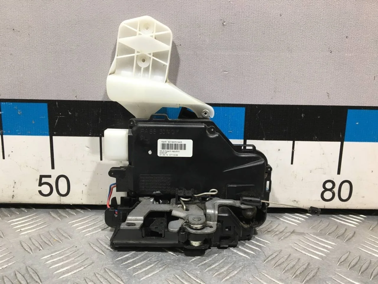 [Б/У] Замок двери передней левой - (Состояние: пробег 112т) [Код: 00676599 ]