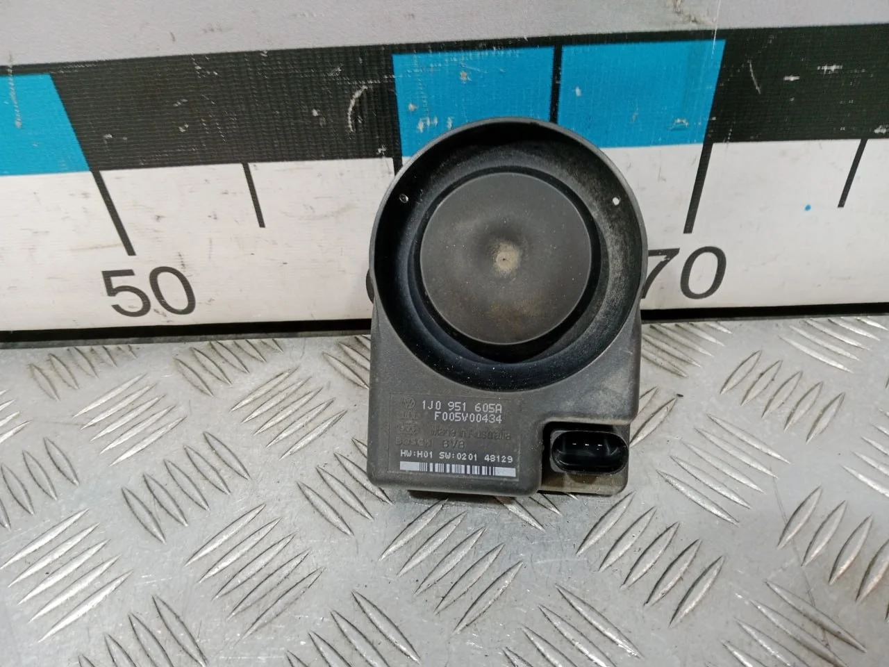 [Б/У] Сирена сигнализации (штатной) [Код: 00677700 ]