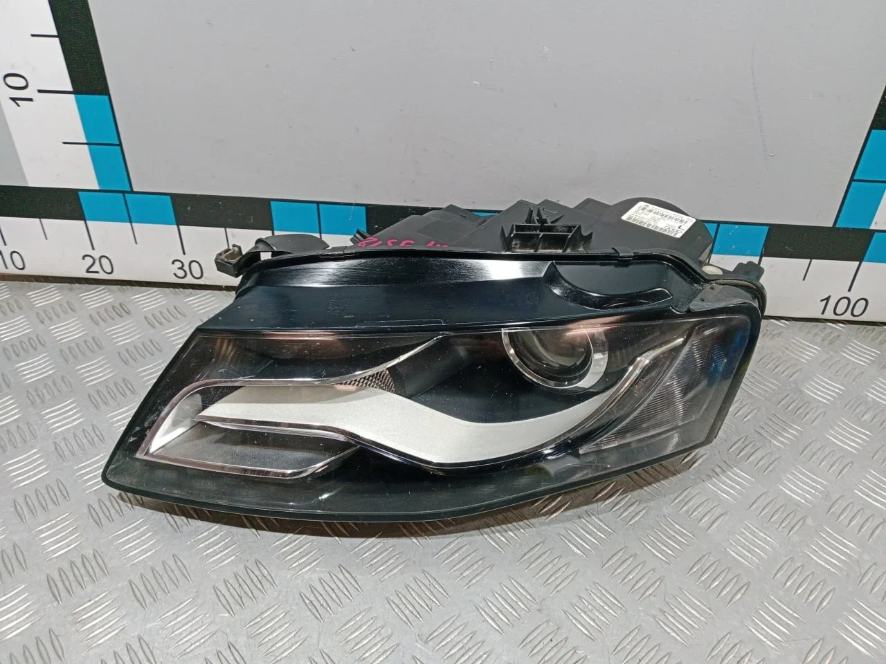 [Б/У] Фара передняя левая Audi A4 B8 [Код: 00675500 ]