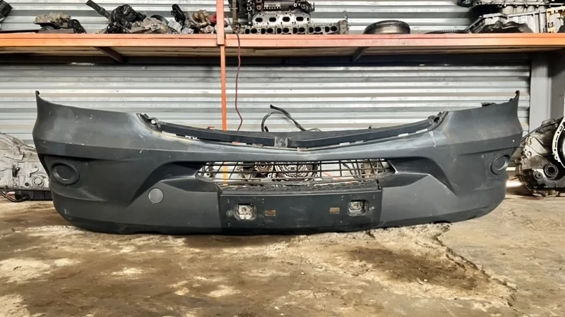 Бампер Mercedes-Benz Sprinter 2015 A9068801570 W906 OM651, передний