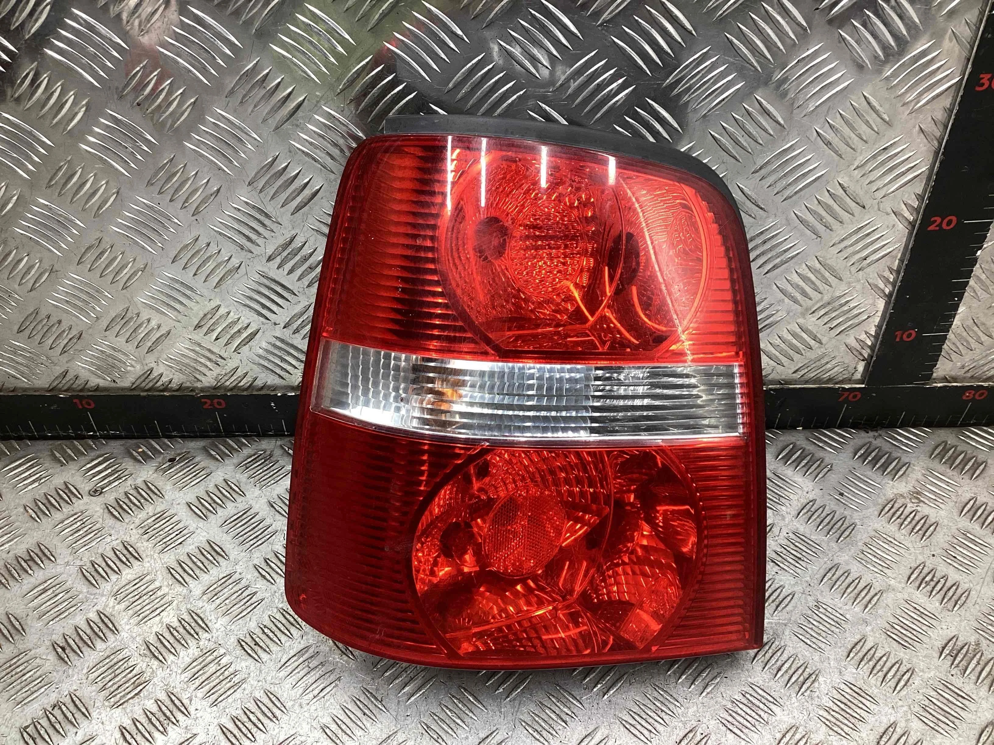 Фонарь задний левый Volkswagen Touran Touran I (1T) 2003-2006 2004 2,0 Бензин МКПП 6ст. Минивэн.