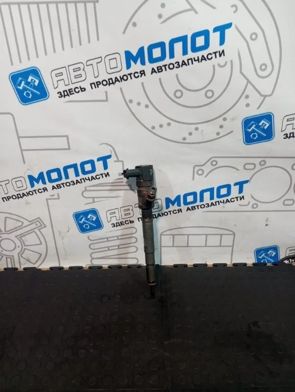 Форсунка дизельная коммон рэйл Hyundai Grand Starex 338004A500 D4CB VGT 174Л.С ЕВРО 4