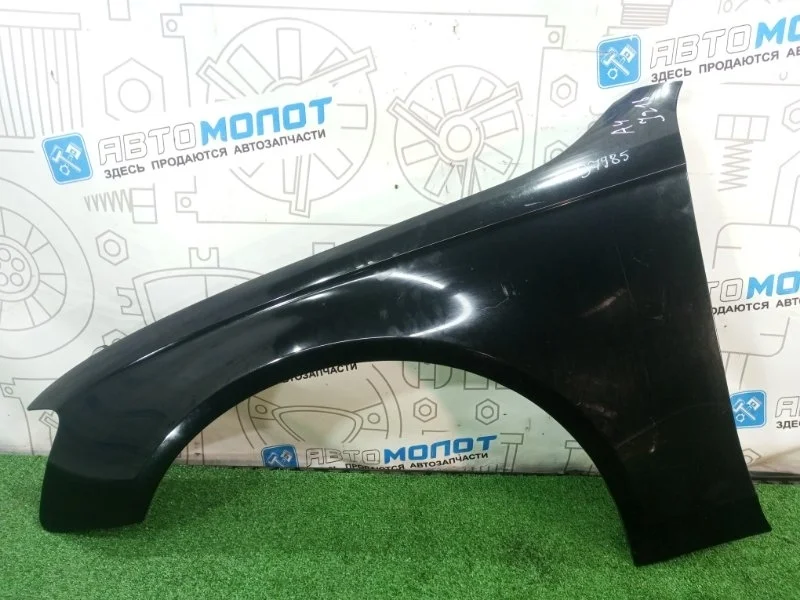 Крыло переднее левое Audi A4 8K0821469C 8K5 CDNC