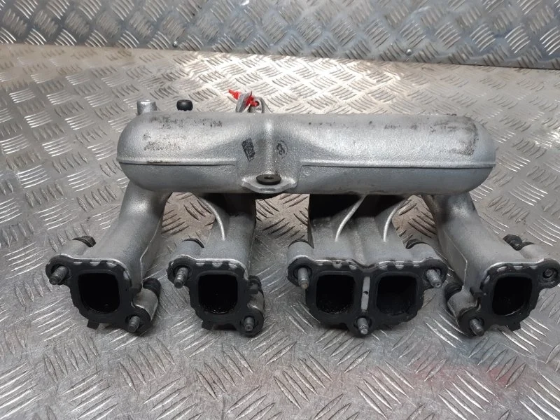 Коллектор впускной Volkswagen Touareg