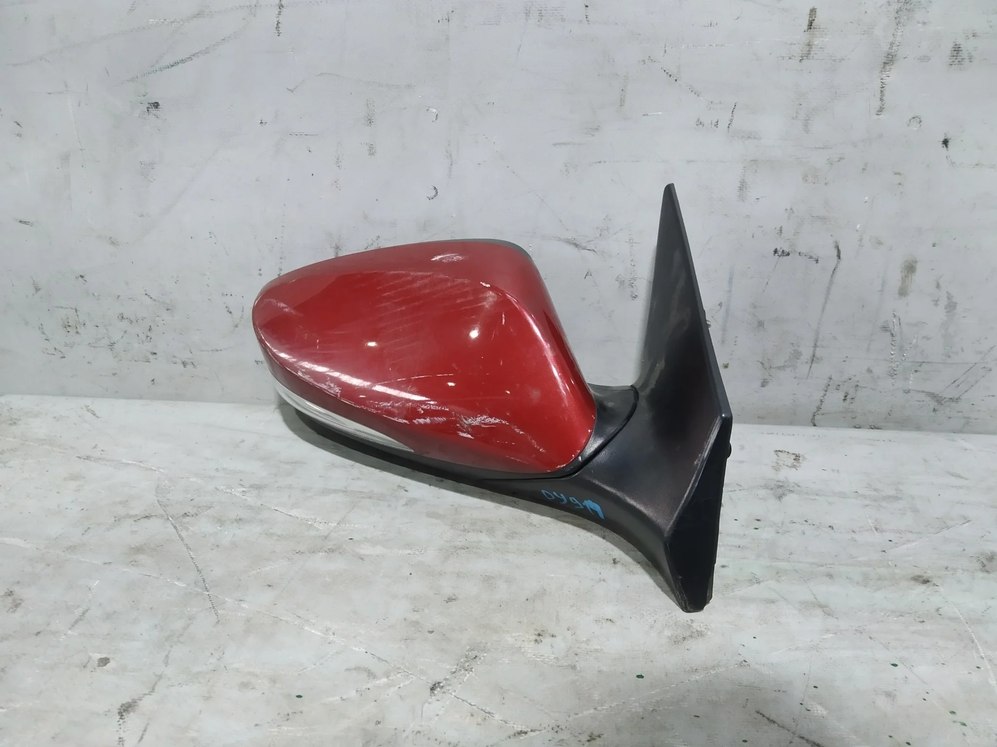 ЗЕРКАЛО HYUNDAI ACCENT SOLARIS RB 6 КОНТАКТОВ ПРАВОЕ 87620H5110 красный DY914