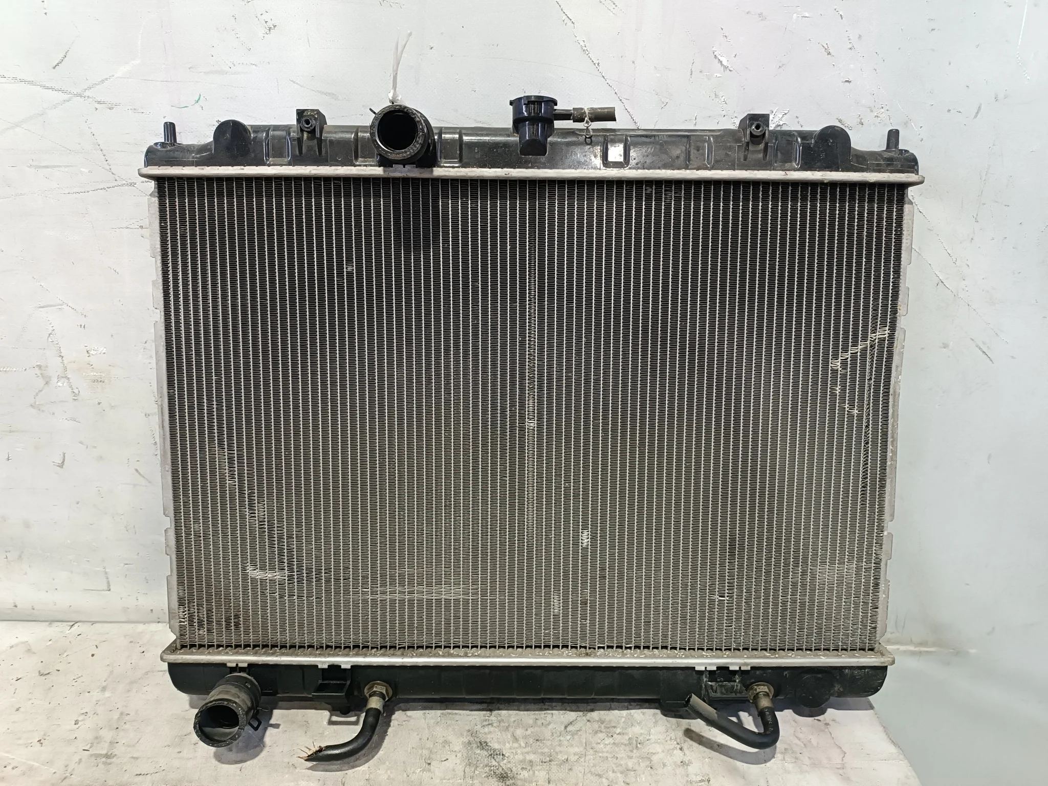 РАДИАТОР ДВИГАТЕЛЯ NISSAN 21460AE000 NA6871Z