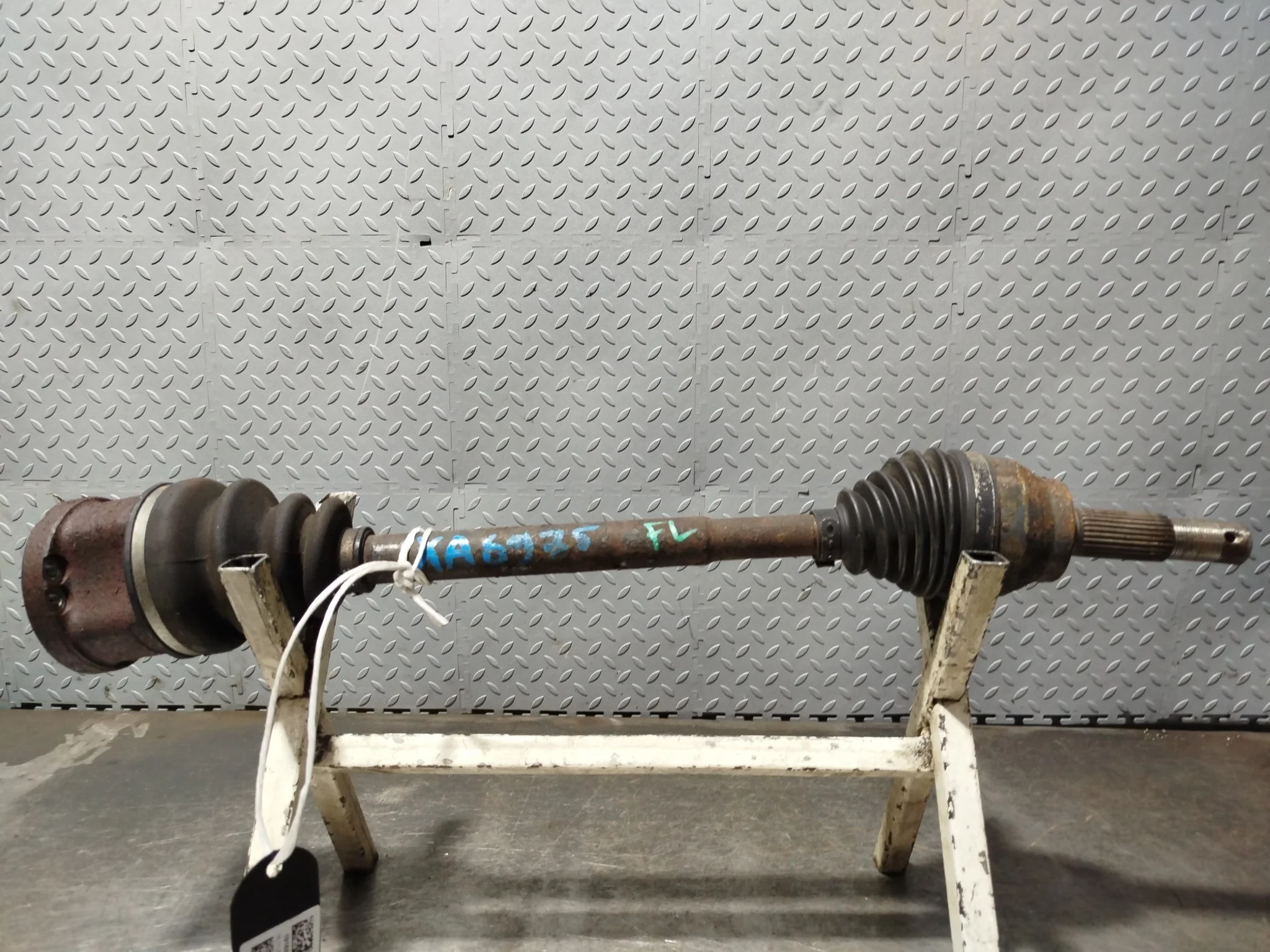 ПРИВОД NISSAN INFINITI VQ25-HR VQ35-HR VQ37-VHR G25 G35 G37 Q40 SKYLINE CKV36 CV36 KV36 NV36 PV36 V36 ПЕРЕДНИЙ ЛЕВЫЙ ABS 4WD 39101JK500 XA6975