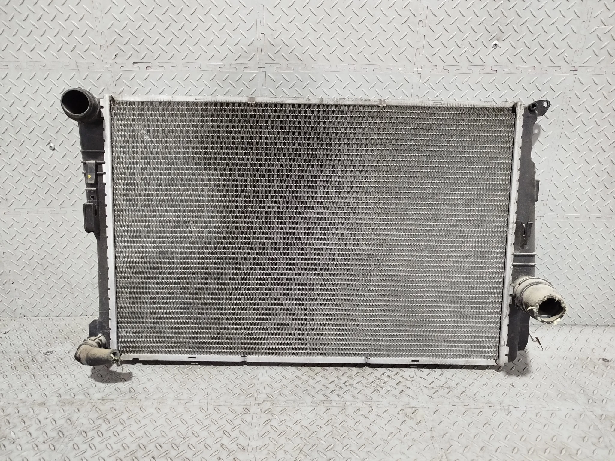 РАДИАТОР ДВИГАТЕЛЯ BMW N47D20C N52B30A N55B30A N57D30A X3 F25 АТМ БЕЗ ДИФФУЗОРА 17117823568 DY394Z