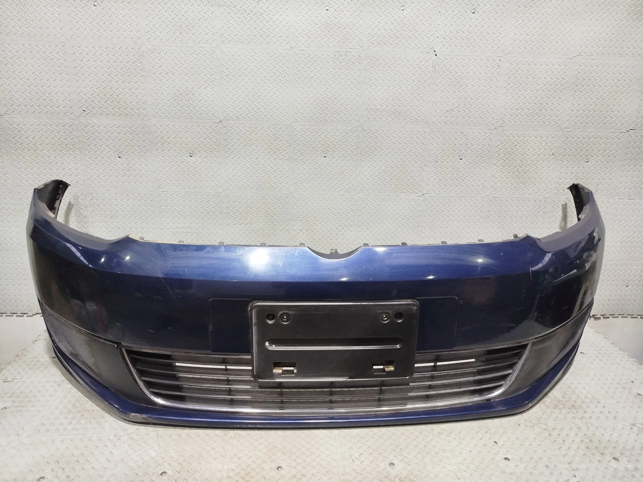 БАМПЕР VOLKSWAGEN 1T0807221M ПЕРЕД темно-синий, LL5M NA6818Z