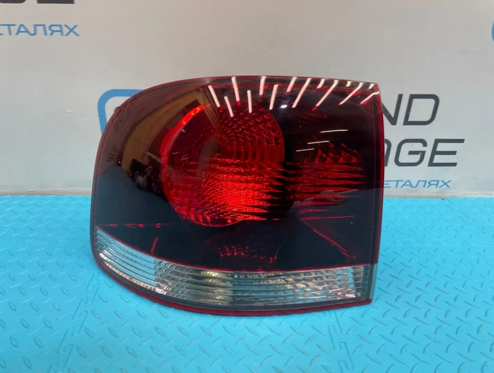 Фонарь Volkswagen Touareg 2007 7L6945095R 7L6 BHK 3.6, левый