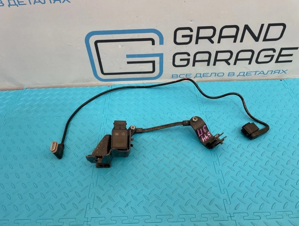 Датчик положения кузова Mercedes-Benz C-Class 2005 A2033200343 W203 271.948 1.8, задний