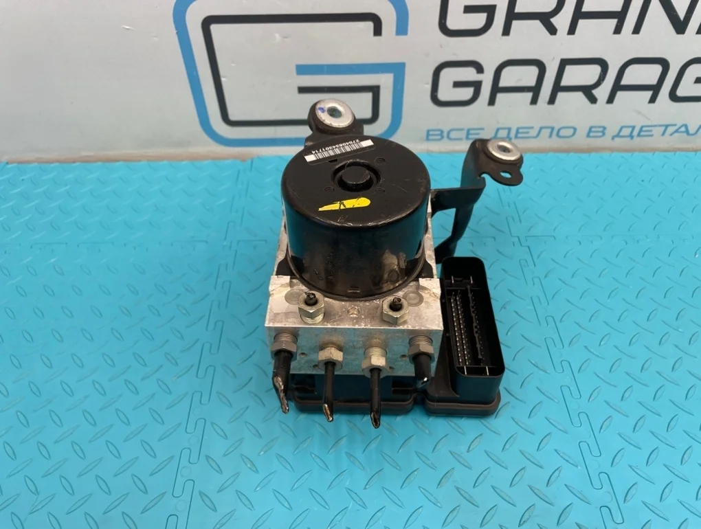 Блок ABS Volvo V60 2011 31329138 FW B4164T 1.6