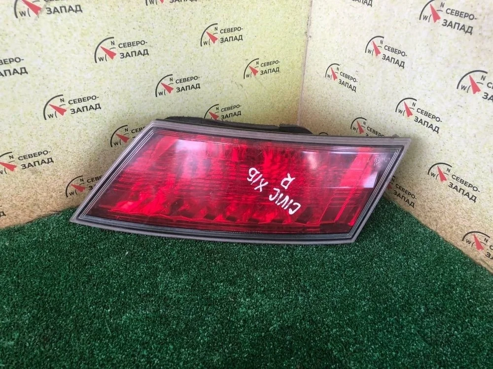 Фонарь внутренний Honda Civic 2007 34151SMGE03 FK R18, задний правый