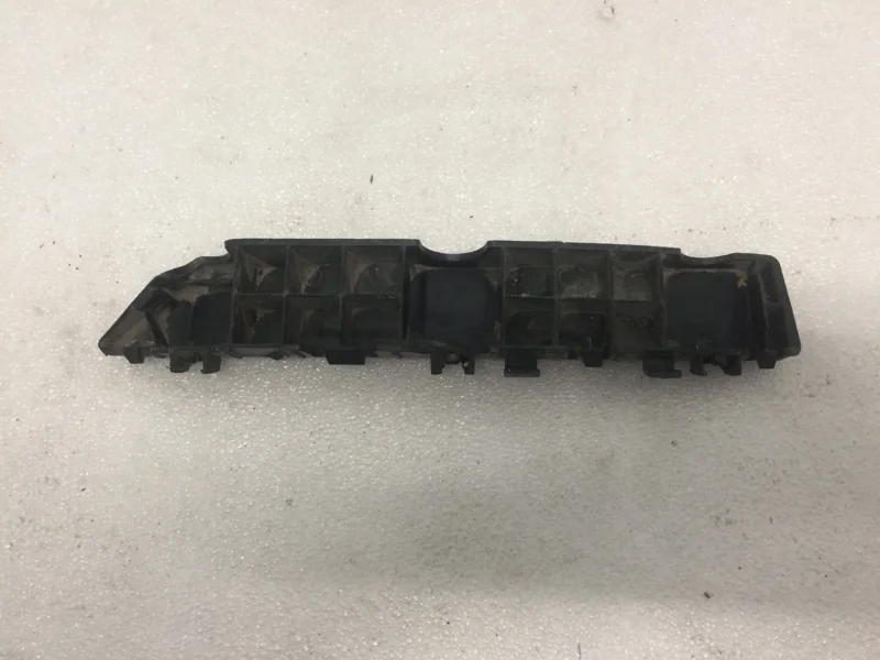 Кронштейн бампера Kia Picanto 2011-2017 866141Y000 2, задний правый