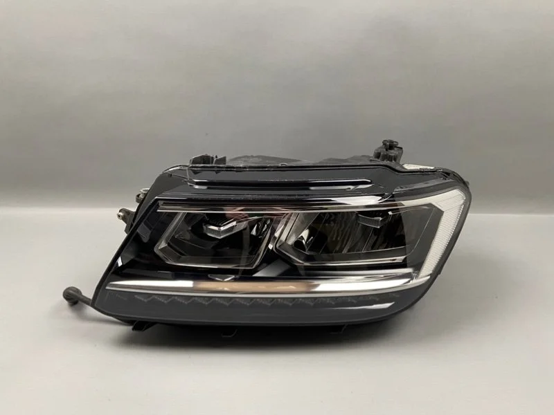 Фара Volkswagen Tiguan 2016-2020 5NB941035D 2, левая