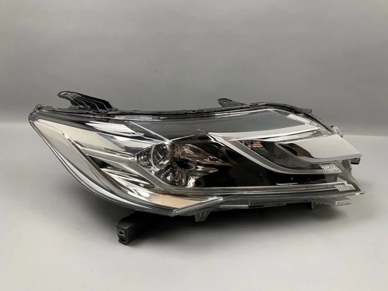 Фара Mitsubishi Pajero Sport 2015- 8301D666 3, правая