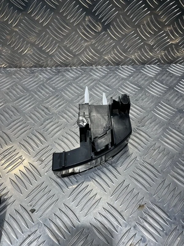 Кронштейн бампера TOYOTA Land Cruiser 2015 5256260040 URJ200 1VD-FTV 4.5, задний правый