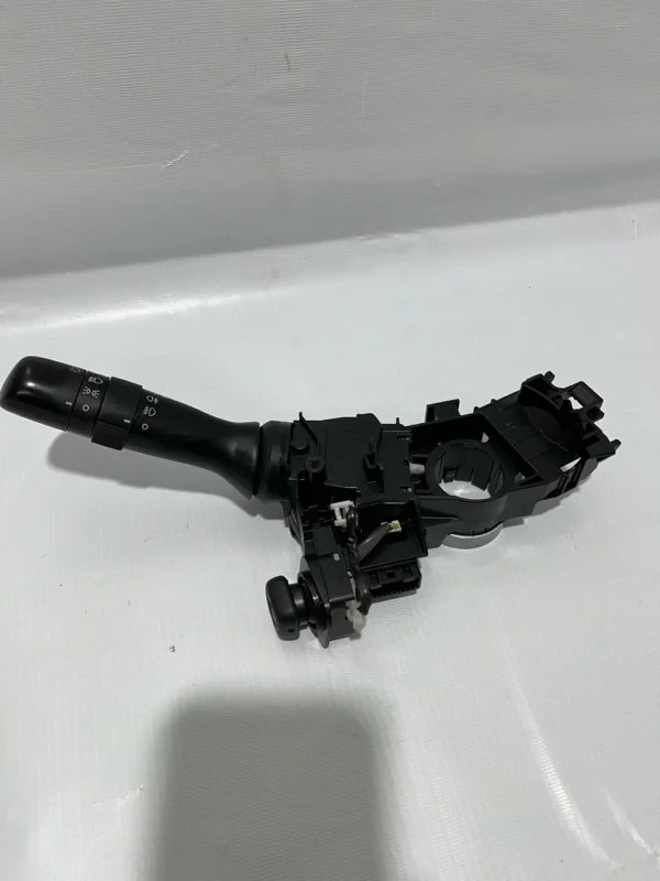 Переключатель света фар TOYOTA Land Cruiser 2015 8414030311 URJ200 1VD-FTV 4.5